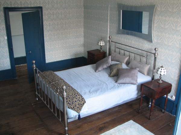 Chambre 3, 3 Place des Arbres, Felletin Chambre 3, 3 Place des Arbres, Felletin, 23500